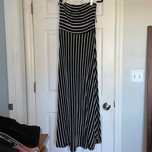 Striped strapless maxi dress
